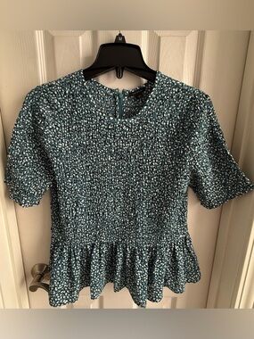 Ann Taylor top, short sleeves, small